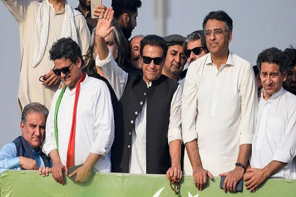  End of Azadi March, No deal with establishment: Imran