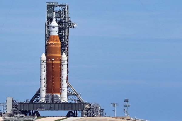  NASA is ready for moon rocket launch attempt today