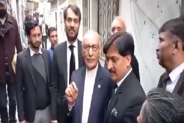  Video: Gen (R) Amjad Shoaib acquitted, immediate release ordered