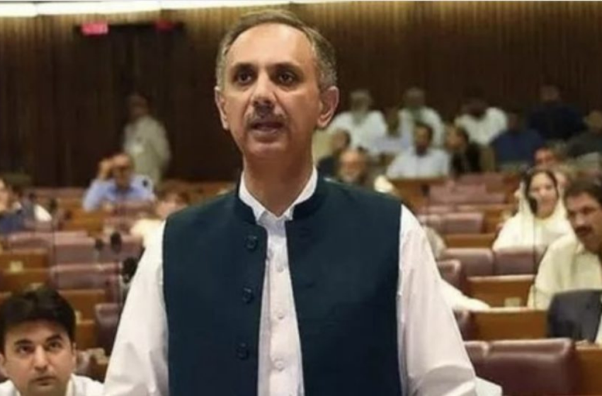  Opposition Leader Omar Ayub Slams Proposed Constitutional Amendment